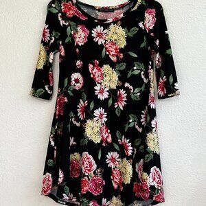 Betsy Red Couture Black w Large Floral Print A Line Stretch Pockets Size S